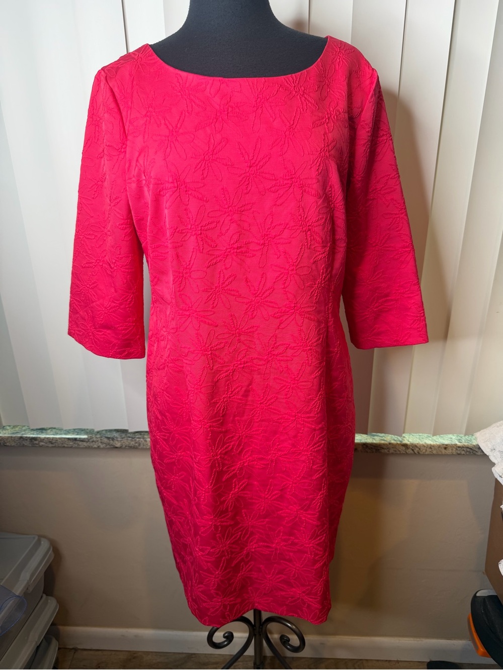 Karl Lagarfeld Women’s Pink Embroidered Textured Shift Dress Size Large /12